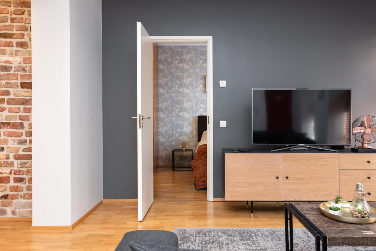 Stylish Apartment With Parking In Telliskivi Tallinn Luaran gambar