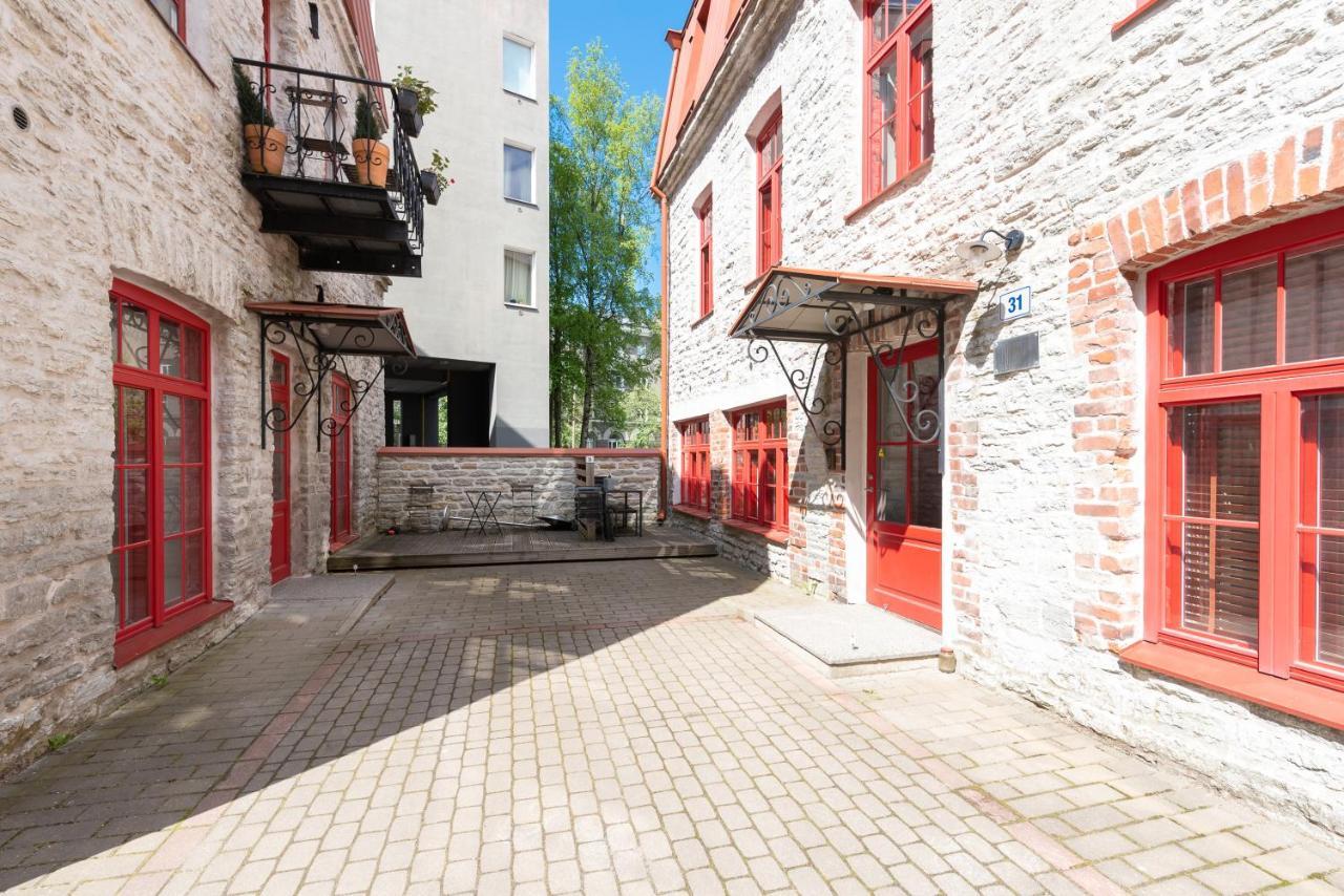 Stylish Apartment With Parking In Telliskivi Tallinn Luaran gambar
